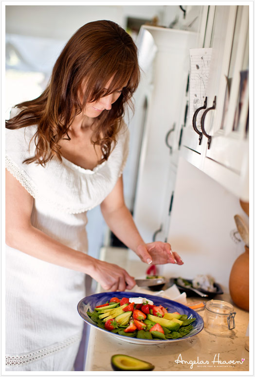 healthy-salad-with-chevre,-strawberries2