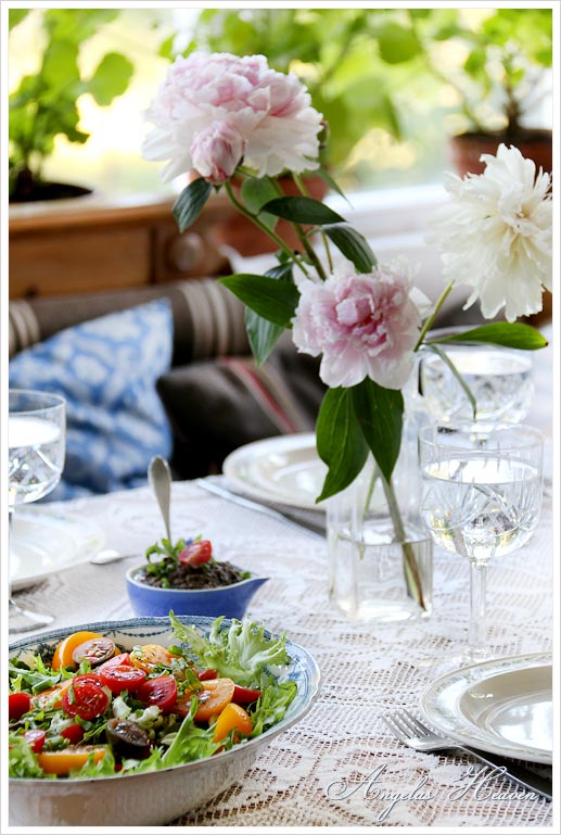 Baked-potato-with-fresh-herbs-and-chevre-tomatoes2