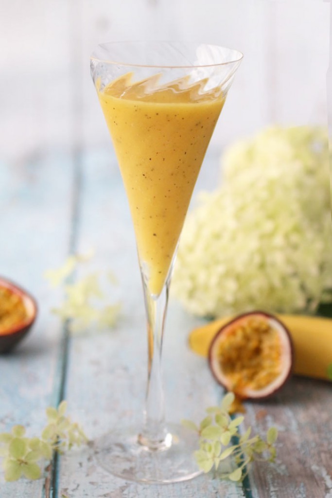 Tropical-Sunshine-Smoothie-2