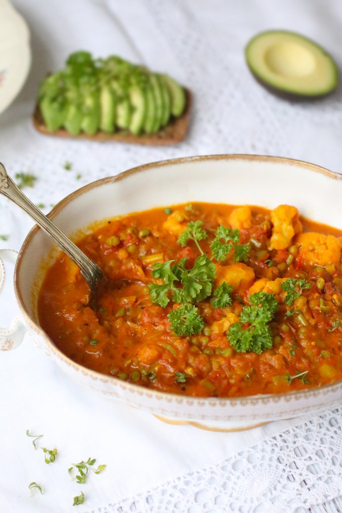 Healthy vegan lemongrass soup3